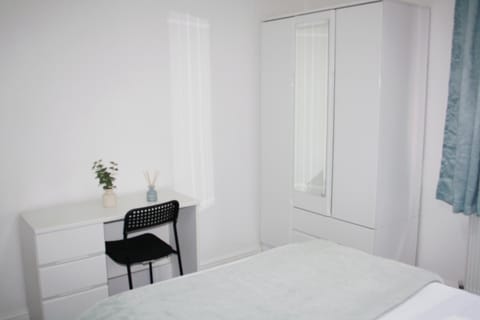 Your Home Away from home House in Nottingham