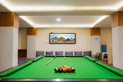 Billiard, Game Room, Living room, Seating area