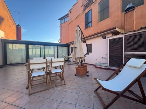 Property building, Day, View (from property/room), Balcony/Terrace, Dining area, sunbed