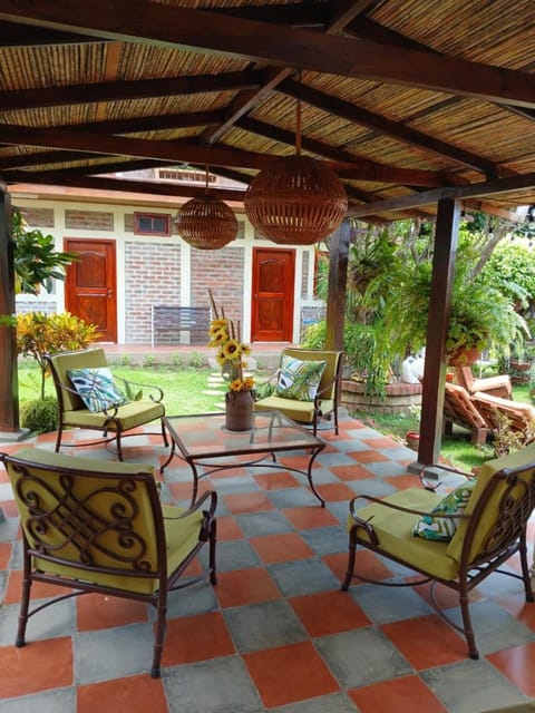 Patio, Day, Garden, Living room, Seating area
