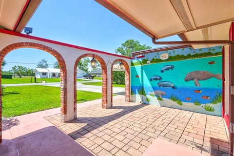 Facade/entrance, Day