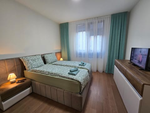 TV and multimedia, Bedroom, towels