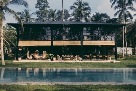 Property building, Day, Garden, Pool view, Swimming pool