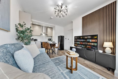 Kitchen or kitchenette, Living room, Seating area