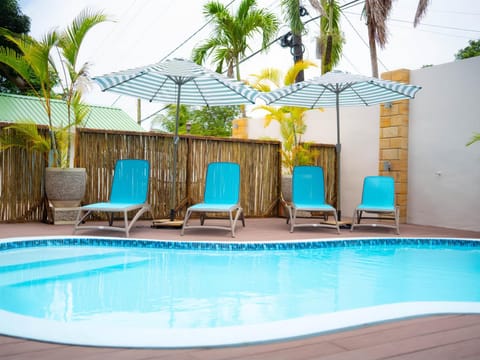 Pool view, Swimming pool, sunbed