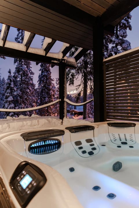 Natural landscape, Hot Tub