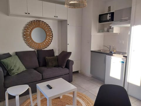 TV and multimedia, Kitchen or kitchenette, Living room