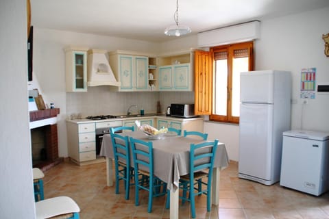 Dining area, minibar, pet friendly, stove, toaster