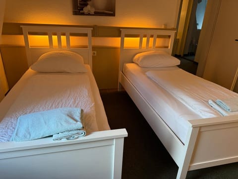 Pension Am Burgtor Bed and Breakfast in Lubeck