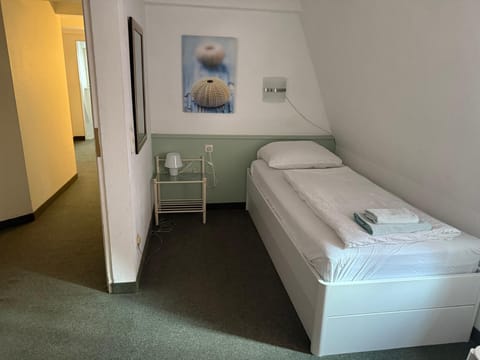 Pension Am Burgtor Bed and Breakfast in Lubeck