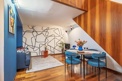 Living room, Seating area, Dining area