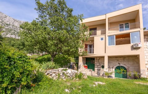 Holiday Home Nada House in Tučepi