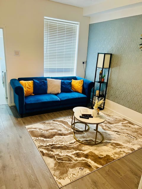 Walsall Comfort Home 3Bedroom Retreat Sleeps 6 House in Walsall