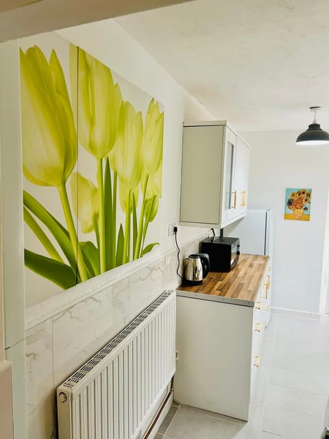 Walsall Comfort Home 3Bedroom Retreat Sleeps 6 House in Walsall