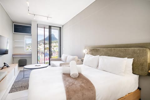 Bed, Seating area, Mountain view, air conditioner