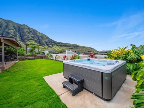 Spring, Day, Natural landscape, Garden, Hot Tub, Evening entertainment, Garden view, Mountain view
