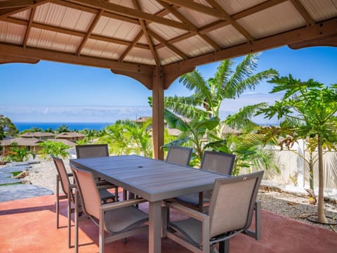 Kalo Homes - Makaha Modern House in Makaha Valley