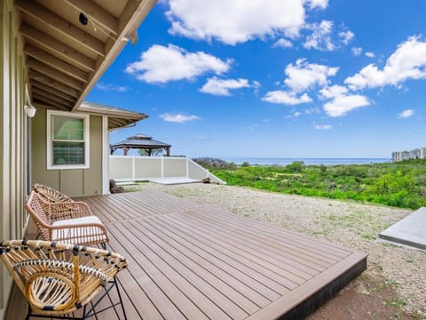 Kalo Homes - The Vista Villa House in Makaha Valley