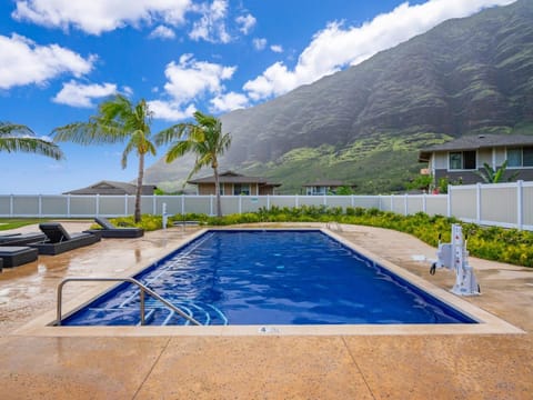 Kalo Homes - Tropical Makaha Sanctuary House in Makaha Valley