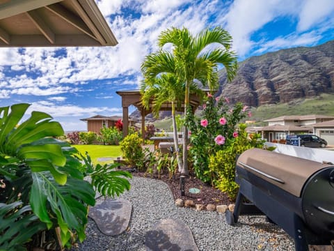 Kalo Homes - Tropical Makaha Sanctuary House in Makaha Valley