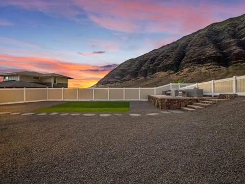 Kalo Homes - Surfside Serenity House in Makaha Valley