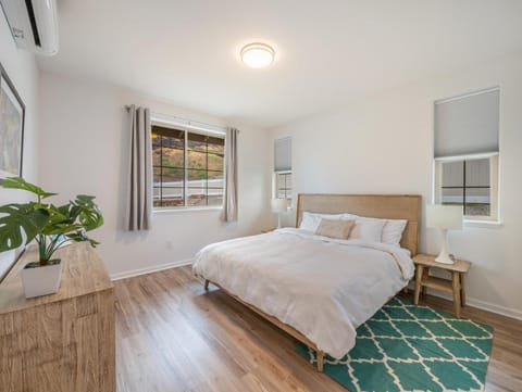 Kalo Homes - Surfside Serenity House in Makaha Valley