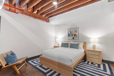 Other, Photo of the whole room, Bedroom