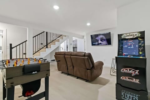 Game Room, TV and multimedia, Seating area