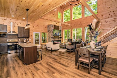 Kitchen or kitchenette, Living room, Dining area