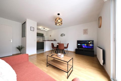 Lumineux T3 - 2 chambres, balcon - proche de Rouen Apartment in Rouen