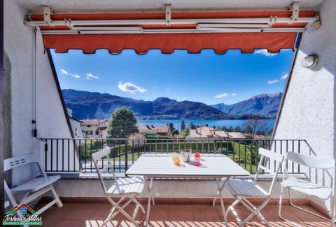 Claudias Flat with Lake View and Pool Apartment in Lierna