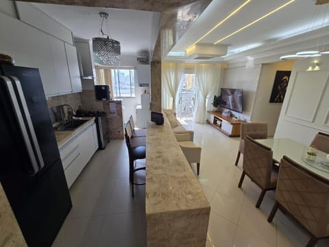 TV and multimedia, Kitchen or kitchenette, Living room, Dining area, oven, stove