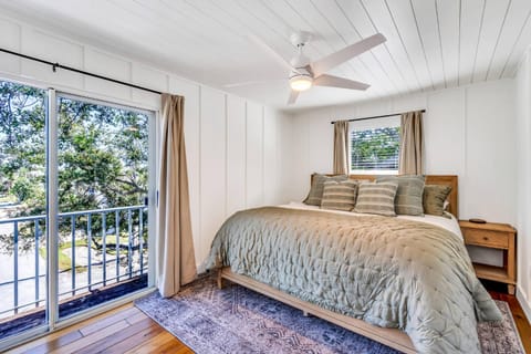 Bed, View (from property/room), Balcony/Terrace, Bedroom, Sunset