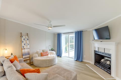 Deck with Mtn Views Family-Friendly Asheville Home! House in Asheville