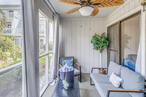 4 Mi to Beach Unit with Pool Access in Little River Apartment in Little River