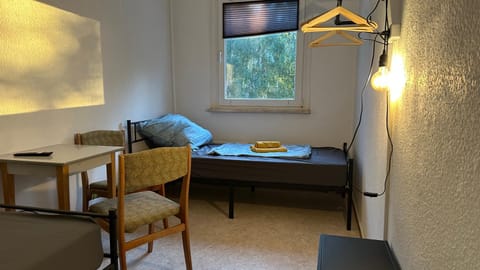 Bed, Photo of the whole room, Seating area, Bedroom, towels