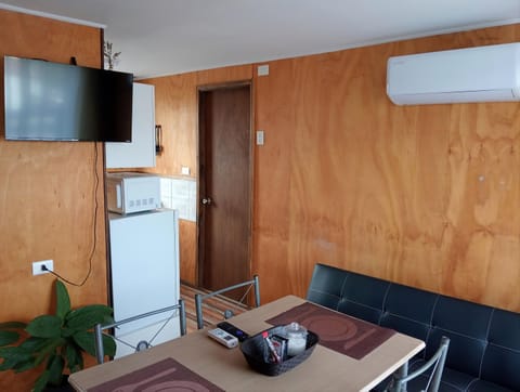 TV and multimedia, Dining area, air conditioner
