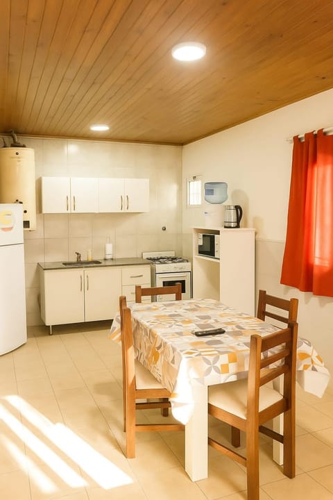 Kitchen or kitchenette, Non alcoholic drinks, heating, microwave, oven, pet friendly