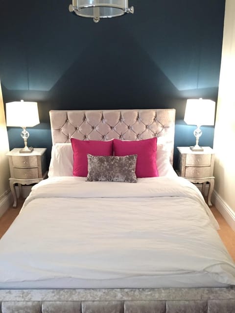 Spacious Garden Apartment in Cheltenham Apartment in Cheltenham