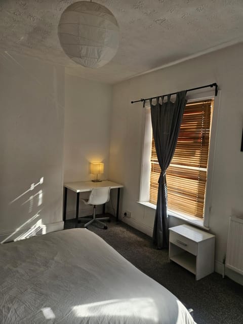 29 Decent Homes Vacation rental in Salford