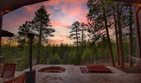 Garden, Hot Tub