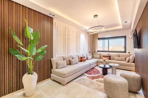 TV and multimedia, Living room, Seating area, air conditioner