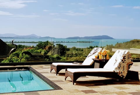 Patio, Pool view, Sea view, Swimming pool, sunbed