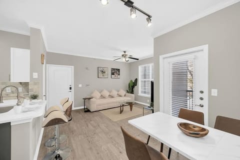 Charming 1BR Easy Access to The Woodlands Apartment in The Woodlands