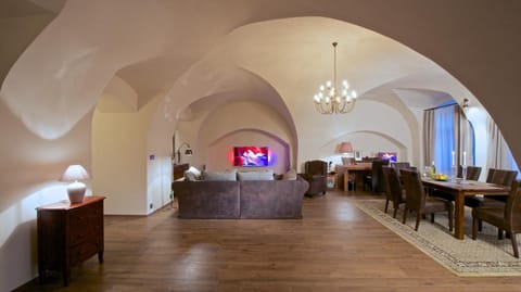 Living room, Photo of the whole room