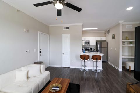 Modern 1BR in Magnolia Close to The Woodlands Apartment in The Woodlands