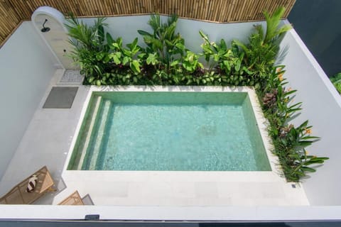 Villa Cepaka Modern 3BR Retreat Close to Pererenan & Canggu Villa in North Kuta