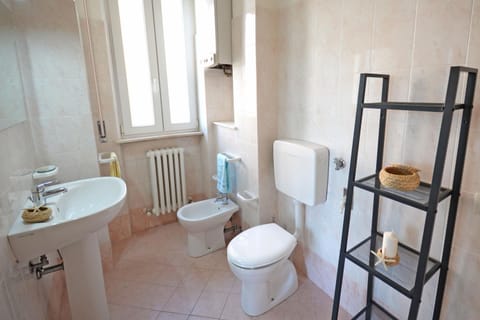 Toilet, Bathroom, bidet