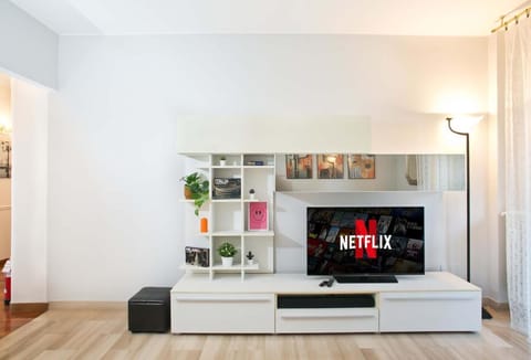 Communal lounge/ TV room, TV and multimedia, Evening entertainment