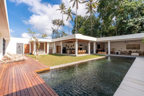 Property building, Garden view, Swimming pool